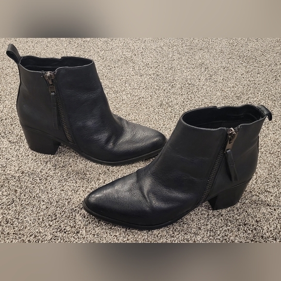 Steve Madden Peele Ankle Boots Womens Size 8.5 Black Leather Casual Zip - Picture 2 of 12